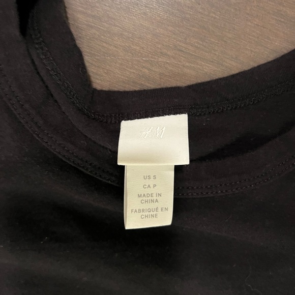 H&M balloon Sleeve top - Picture 2 of 3